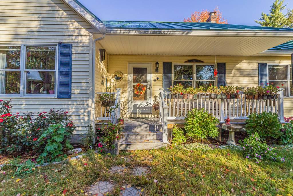 135 Marwick Road Farmington, ME 04938 - Photo 5 of 79 Porch Entry