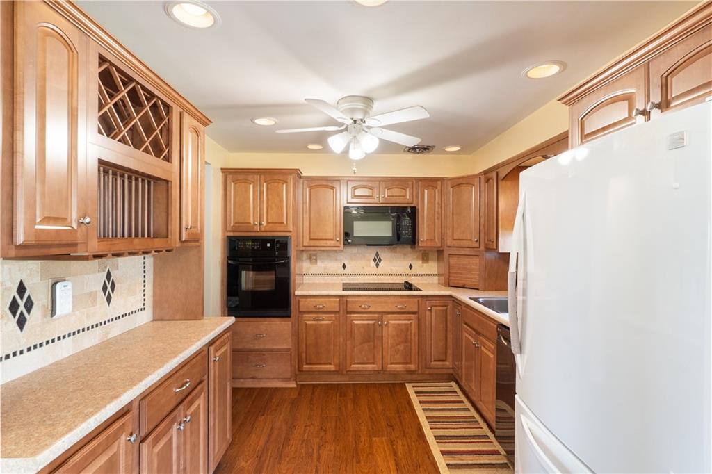 232 Lenore Drive McKees Rocks, PA 15136 - Photo 12 of 32
