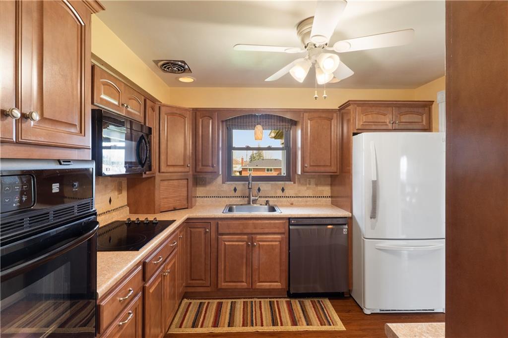 232 Lenore Drive McKees Rocks, PA 15136 - Photo 13 of 32