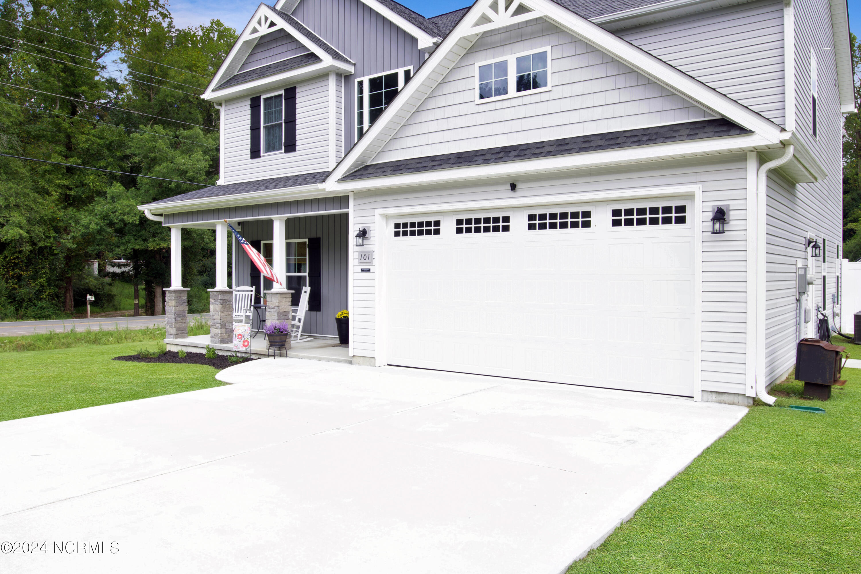 101 Ridge View Drive Jacksonville, NC 28540 - Photo 2 of 53 Front Side Ext