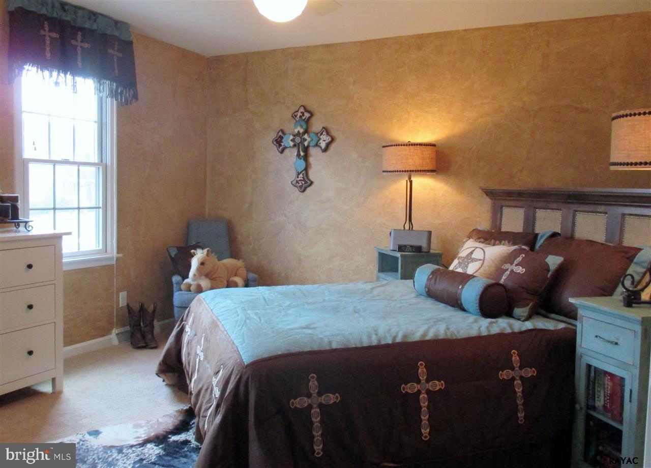139 Meadow Road York, PA 17406 - Photo 26 of 35 Gallery Image 26