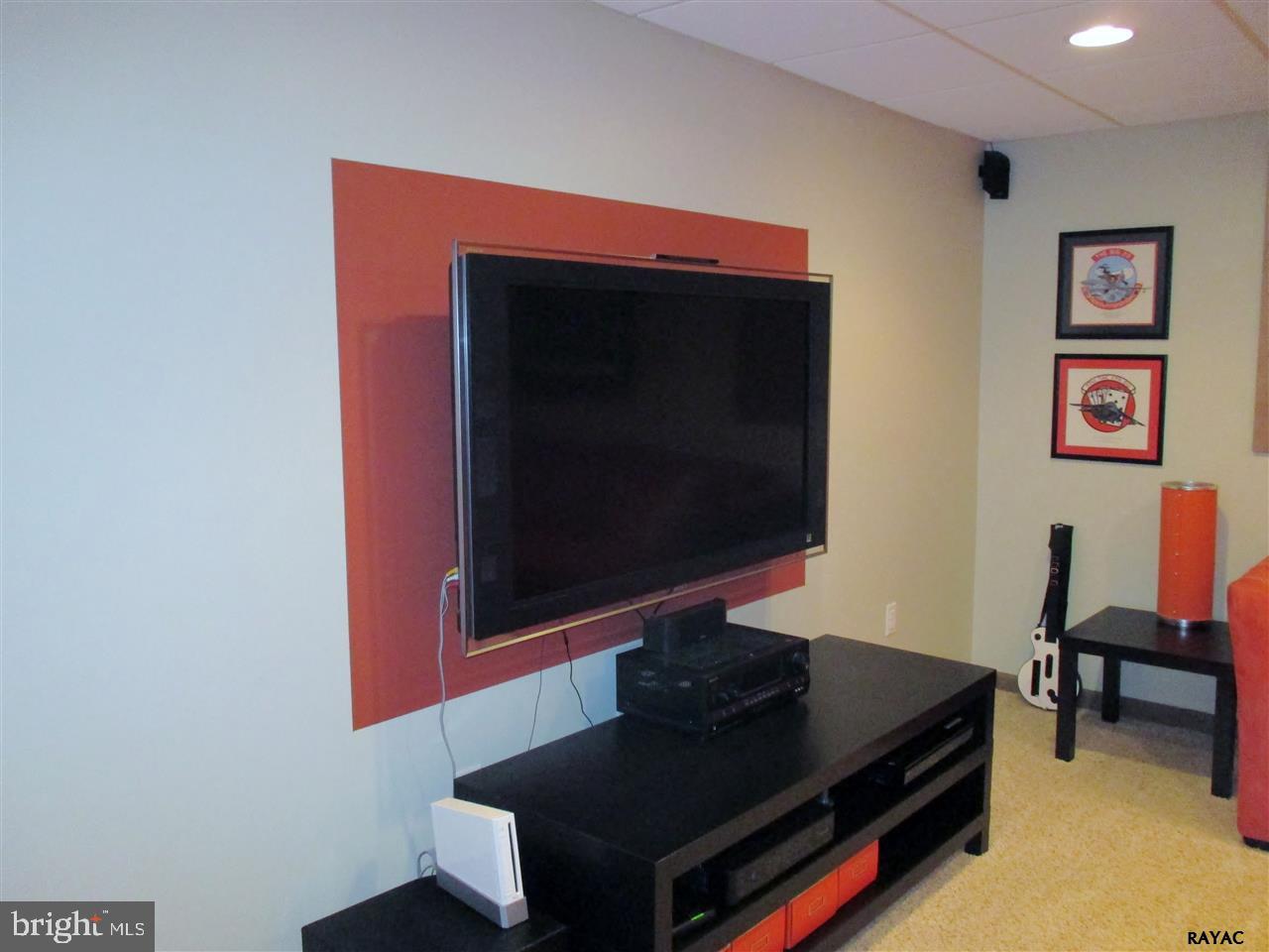 139 Meadow Road York, PA 17406 - Photo 29 of 35 Gallery Image 29