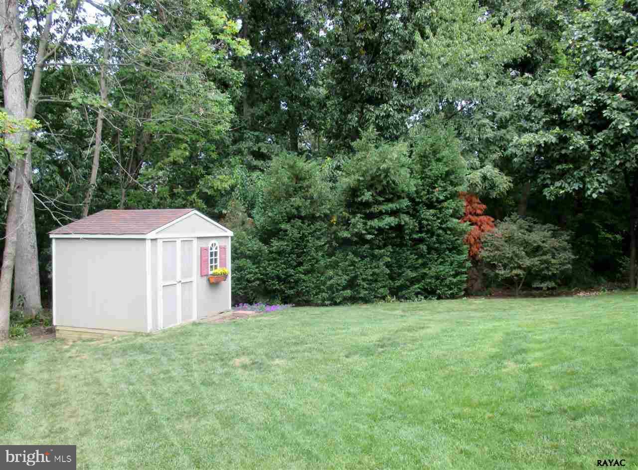 139 Meadow Road York, PA 17406 - Photo 34 of 35 Gallery Image 34