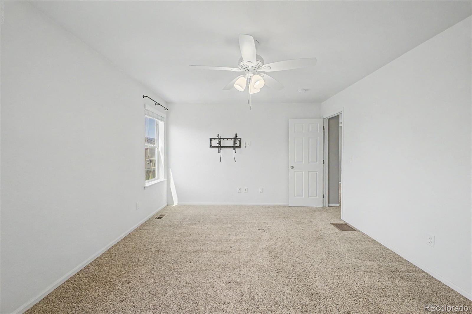 10537 Racine Way Commerce City, CO 80022 - Photo 17 of 41 Gallery Image 17