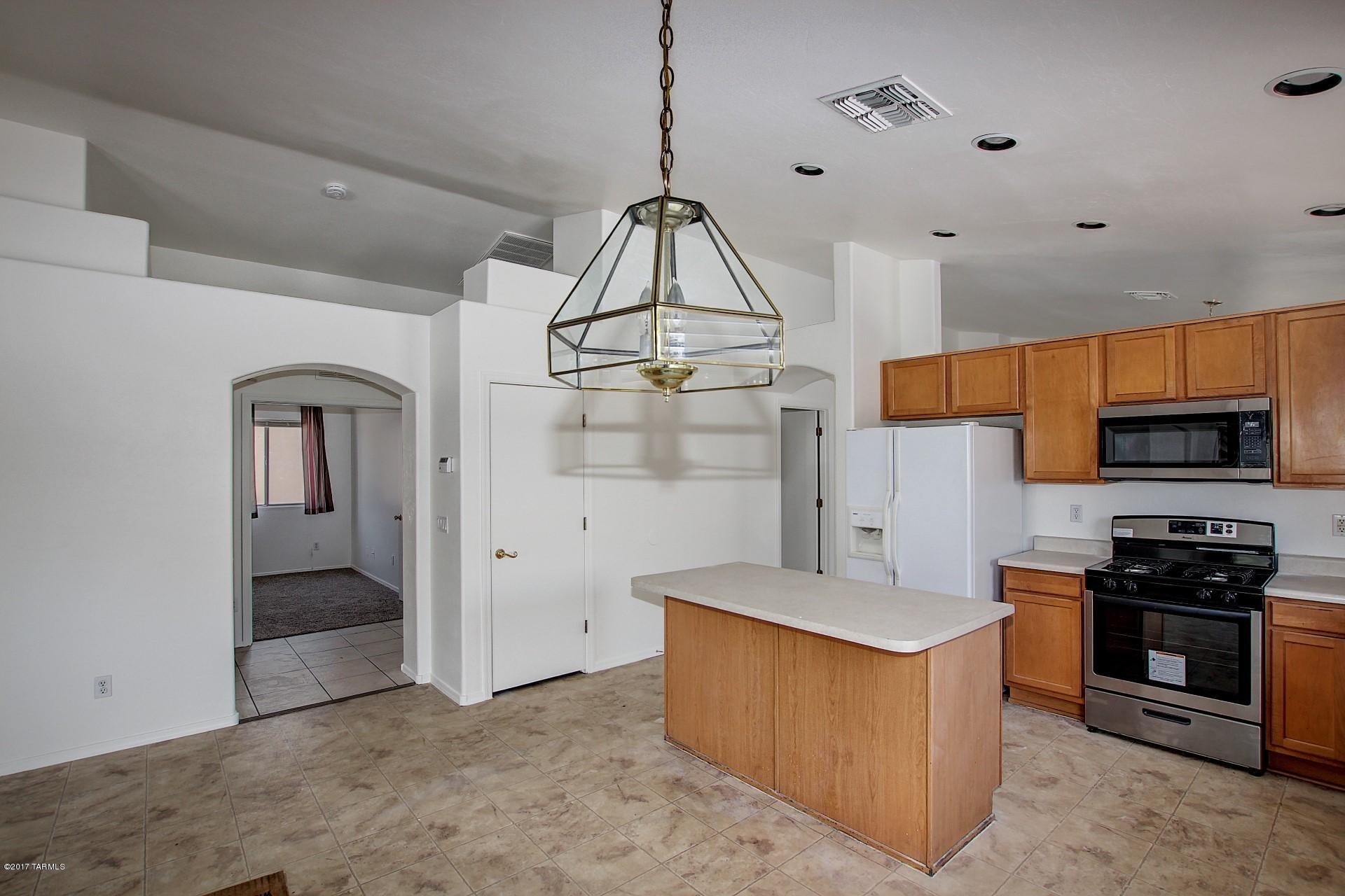 4513 South Valley Road Tucson, AZ 85714 - Photo 9 of 41