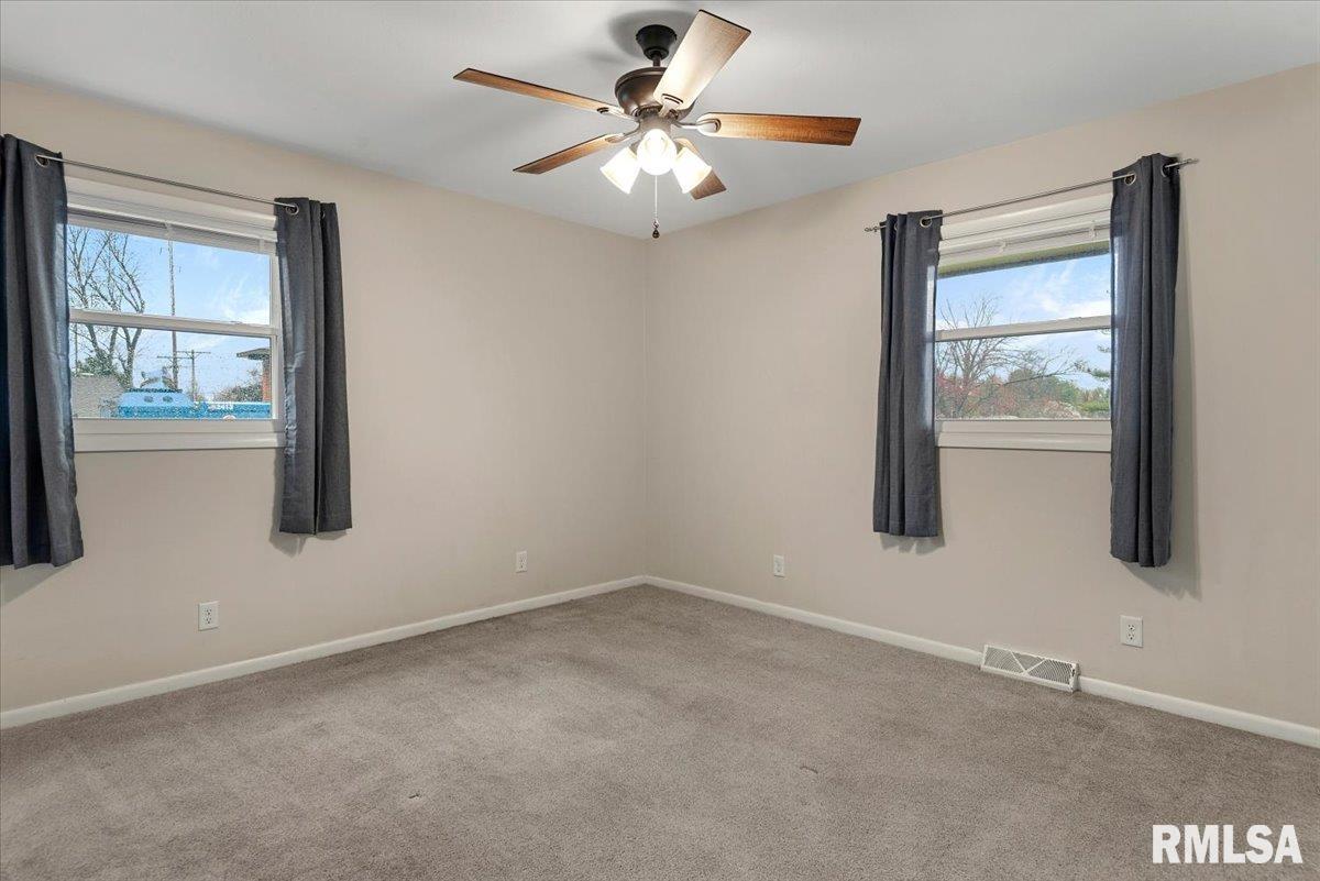 2 Interlacken Road Springfield, IL 62704 - Photo 15 of 35