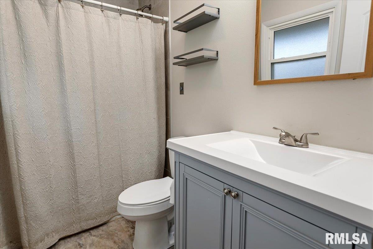 2 Interlacken Road Springfield, IL 62704 - Photo 18 of 35