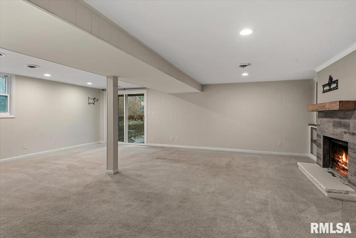 2 Interlacken Road Springfield, IL 62704 - Photo 23 of 35