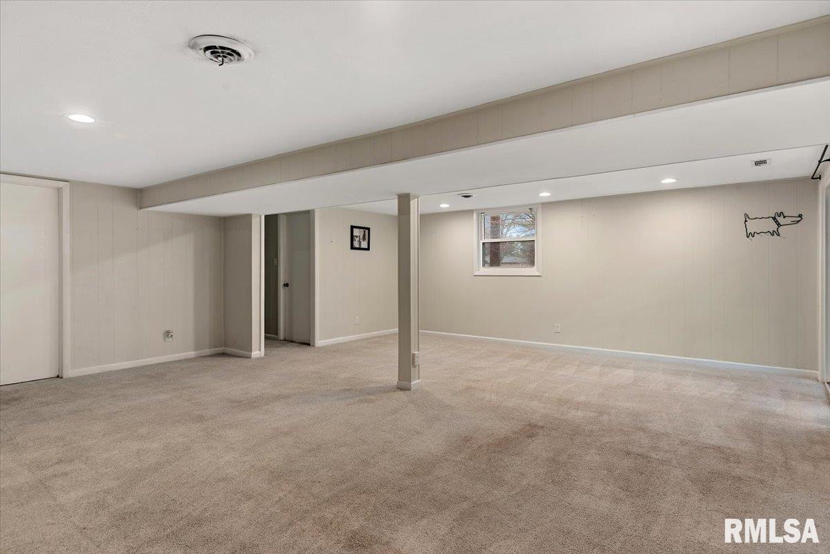 2 Interlacken Road Springfield, IL 62704 - Photo 26 of 35