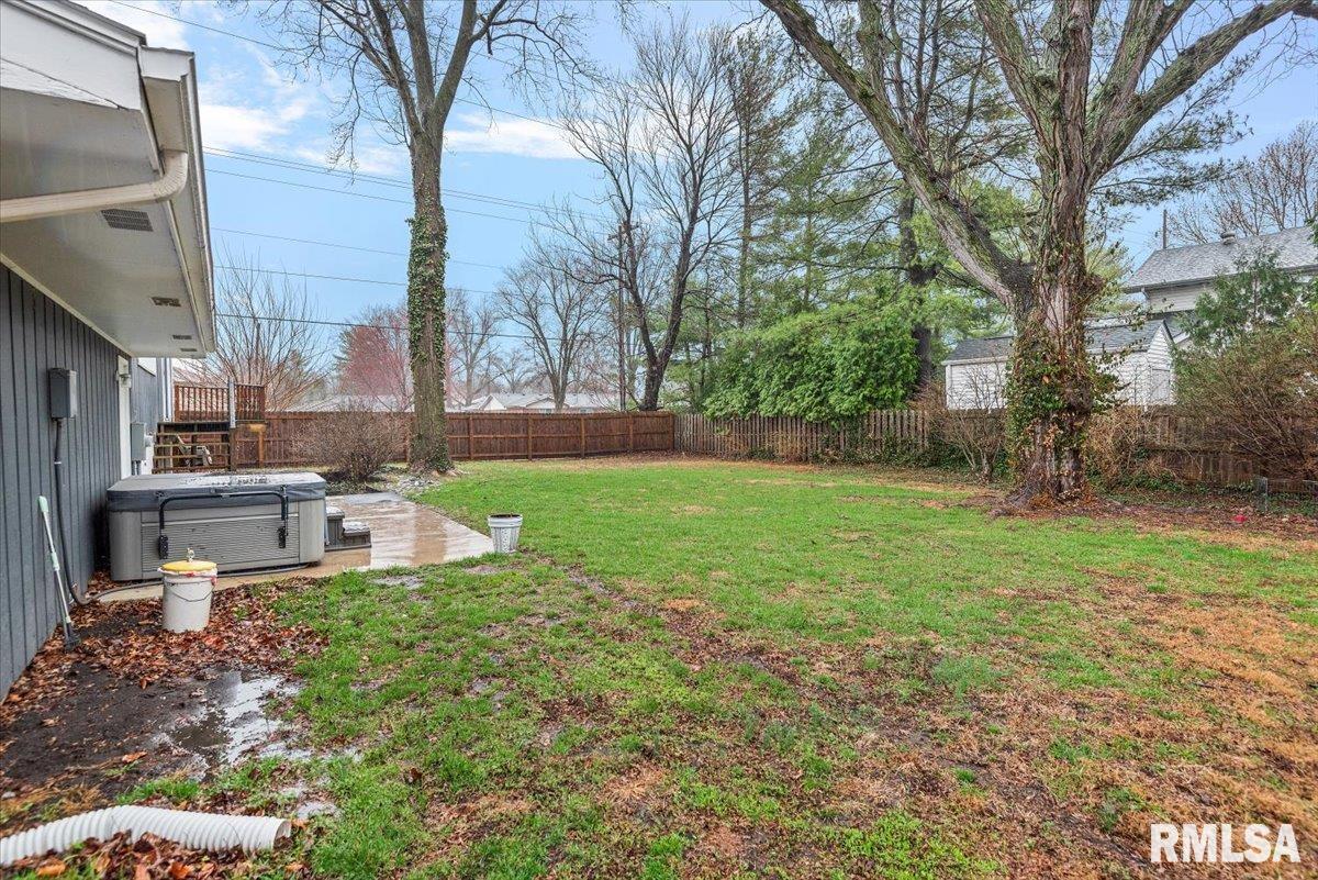 2 Interlacken Road Springfield, IL 62704 - Photo 31 of 35