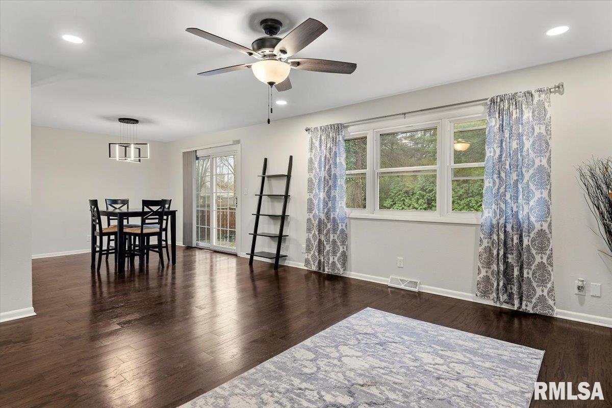 2 Interlacken Road Springfield, IL 62704 - Photo 8 of 35