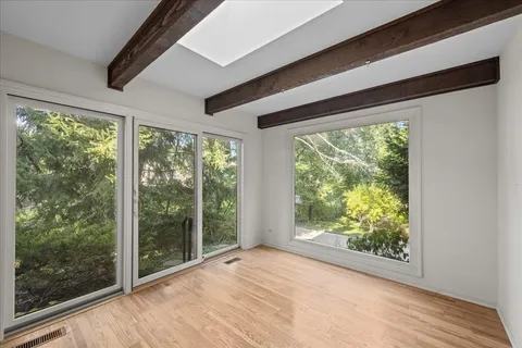 $725,000 | 8 Warrington Drive, Lake Bluff, IL 60044