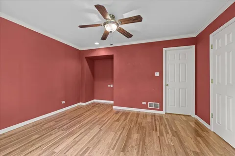 $725,000 | 8 Warrington Drive, Lake Bluff, IL 60044