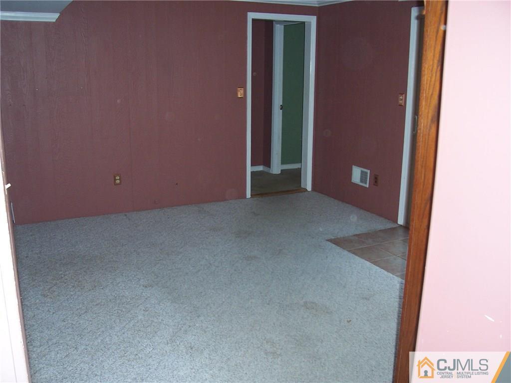 8 Becket Road Manalapan, NJ 07726 - Photo 16 of 20 Gallery Image 16
