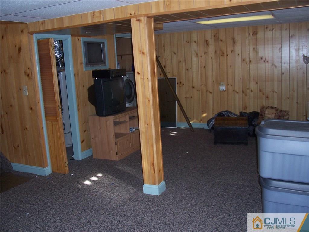 8 Becket Road Manalapan, NJ 07726 - Photo 19 of 20 Gallery Image 19