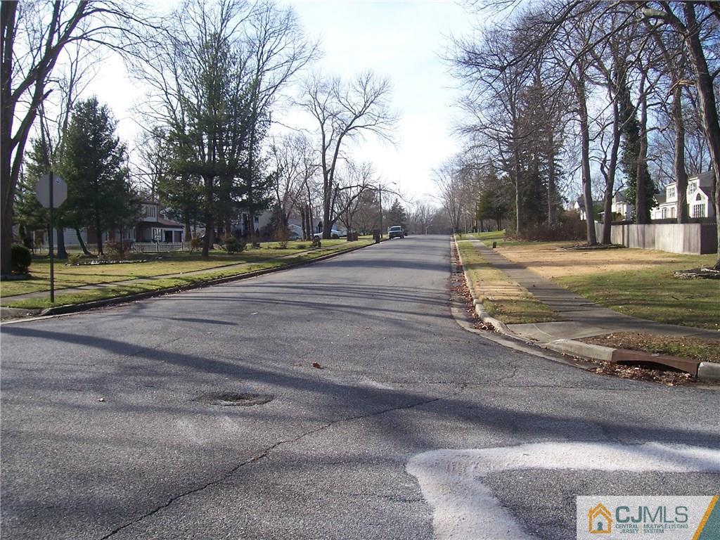 8 Becket Road Manalapan, NJ 07726 - Photo 5 of 20 Gallery Image 5