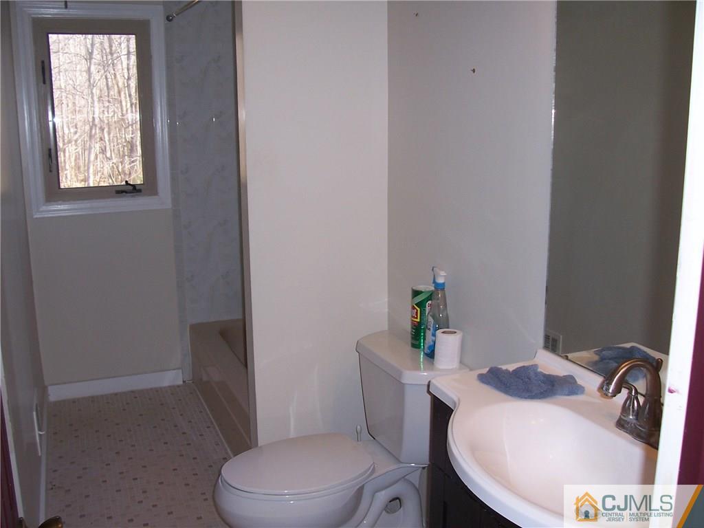 8 Becket Road Manalapan, NJ 07726 - Photo 10 of 20 Gallery Image 10