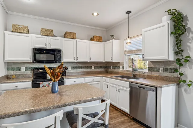 $529,900 | 747 Gloucester Lane, Nashville, TN 37221