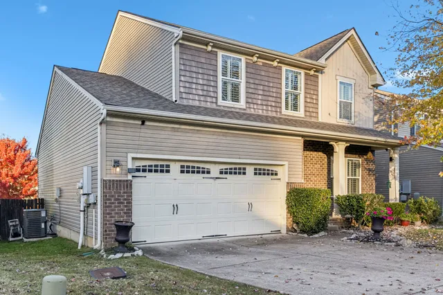 $529,900 | 747 Gloucester Lane, Nashville, TN 37221