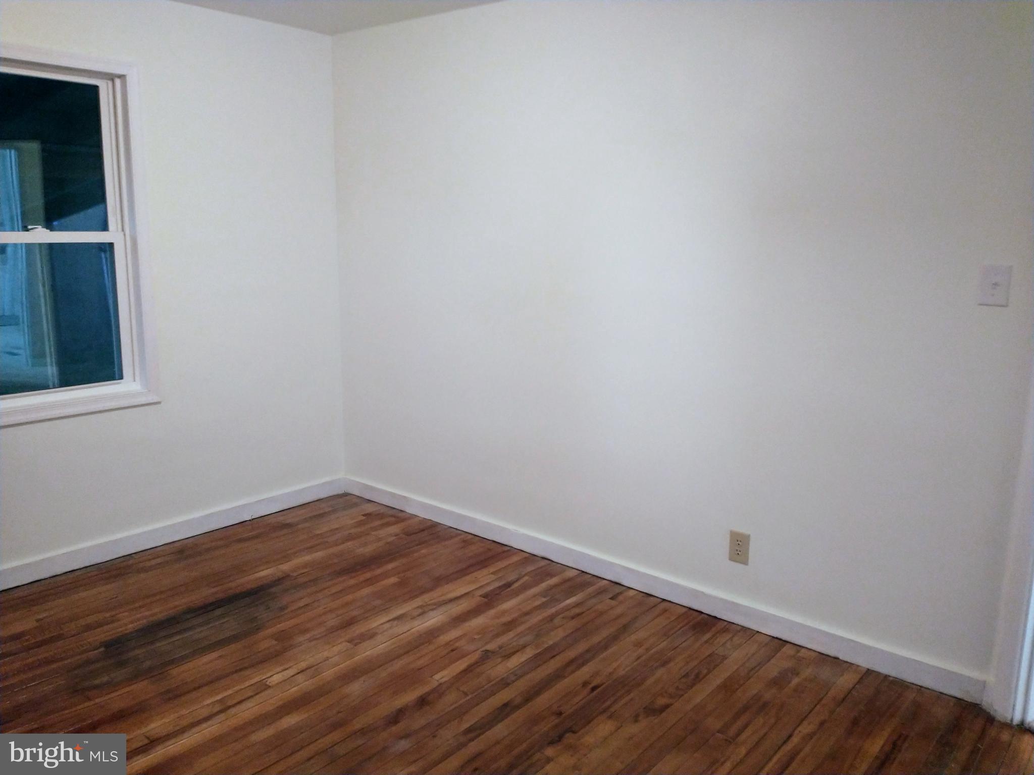 105 Monroe Street Reading, PA 19605 - Photo 16 of 41 HARDWOOD