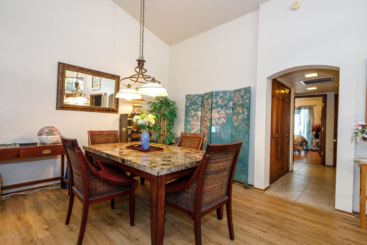 29 West Rhea Road Tempe, AZ 85284 - Photo 12 of 26 5M1A8766 29 E. Rhea Dining