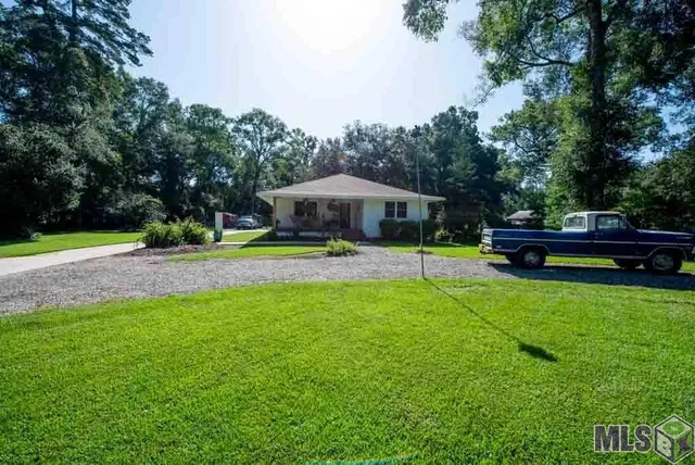 $320,000 | 29306 Red Oak Drive, Walker, LA 70785