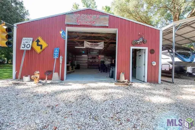 $320,000 | 29306 Red Oak Drive, Walker, LA 70785