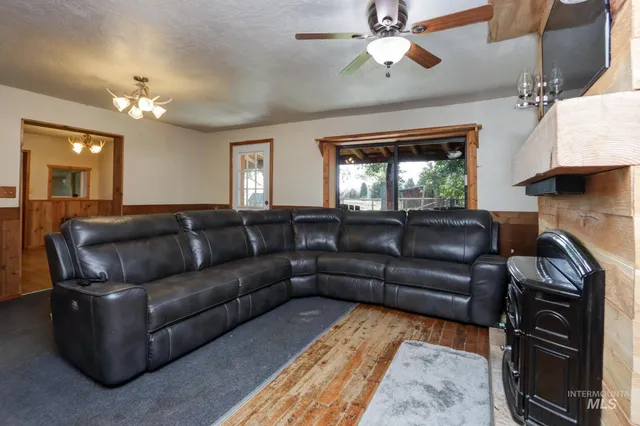 $899,000 | 7202 W Highway, Emmett, ID 83617