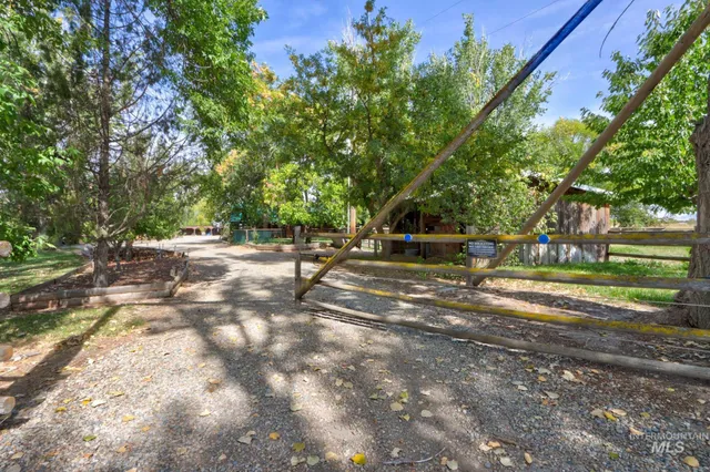 $899,000 | 7202 W Highway, Emmett, ID 83617