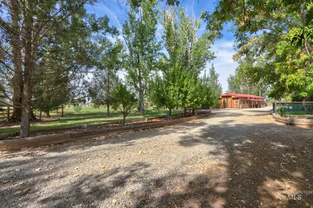 $899,000 | 7202 W Highway, Emmett, ID 83617
