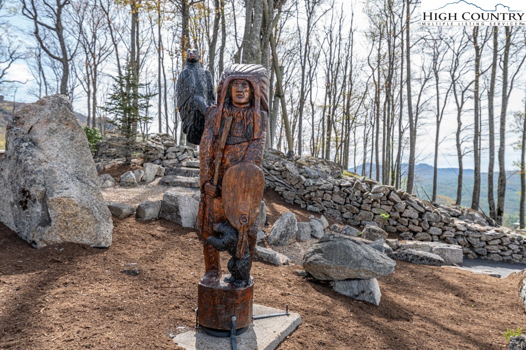 77 Eagles Nest Trail Banner Elk, NC 28604 - Photo 26 of 44 a view of statue in a yard