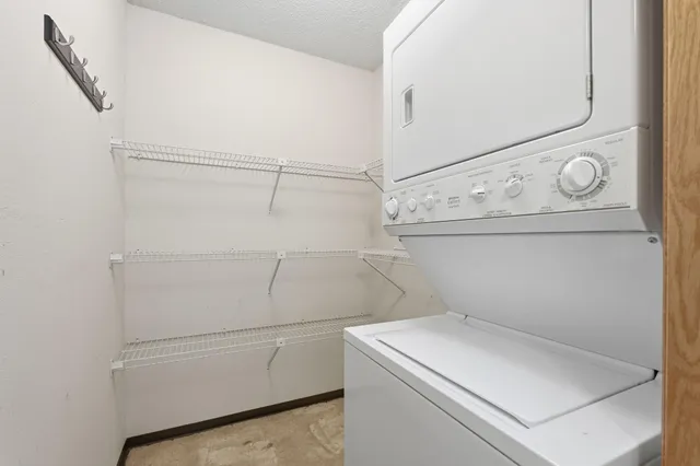 $180,000 | 250 Freemont Avenue Southwest, Unit 120, Hutchinson, MN 55350