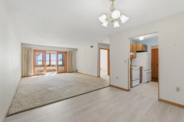 $180,000 | 250 Freemont Avenue Southwest, Unit 120, Hutchinson, MN 55350