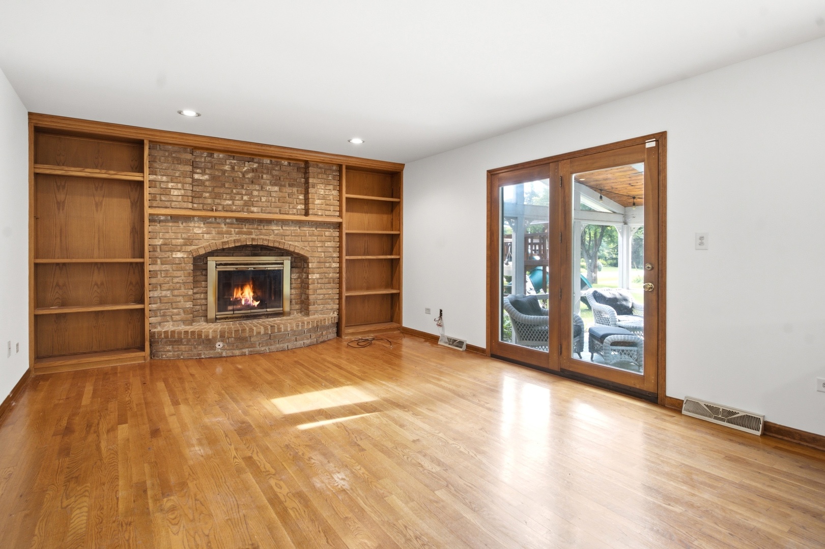 S415 Madison Street Winfield, IL 60190 - Photo 4 of 37