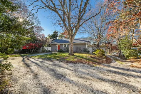 $2,500,000 | 5 Rivers View Road, East Falmouth, MA 02536