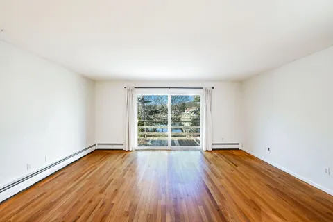 $2,500,000 | 5 Rivers View Road, East Falmouth, MA 02536