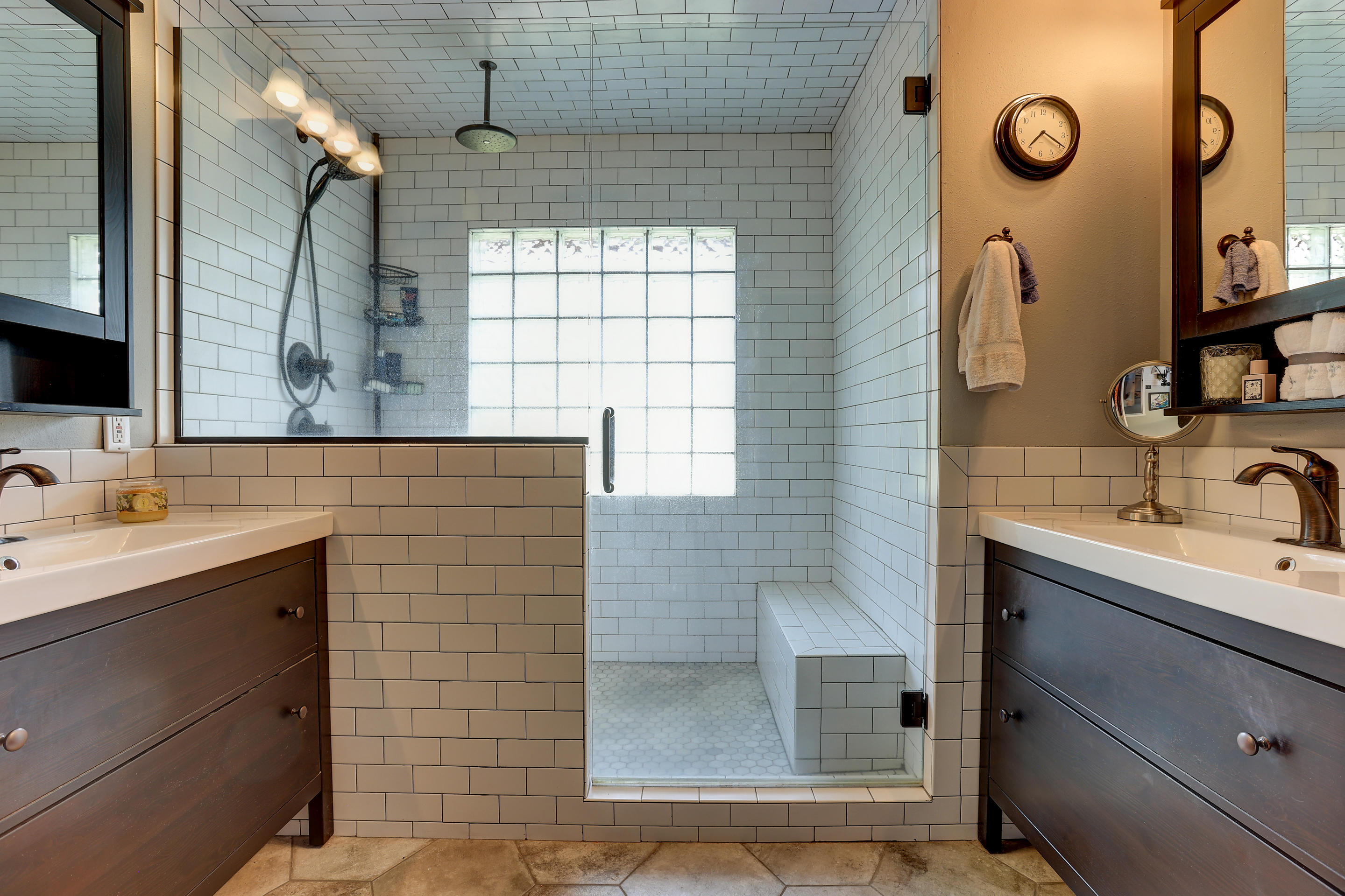 60875 Billadeau Road Bend, OR 97702 - Photo 25 of 42 a bathroom with a sink and a mirror
