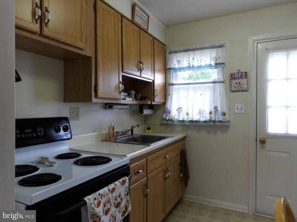 139 Owl Hill Road Lititz, PA 17543 - Photo 7 of 22