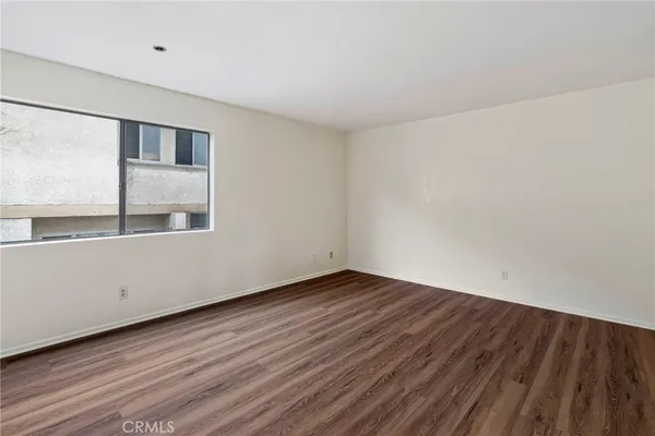 $540,000 | 7625 Reseda Boulevard, Unit 104, Reseda, CA 91335