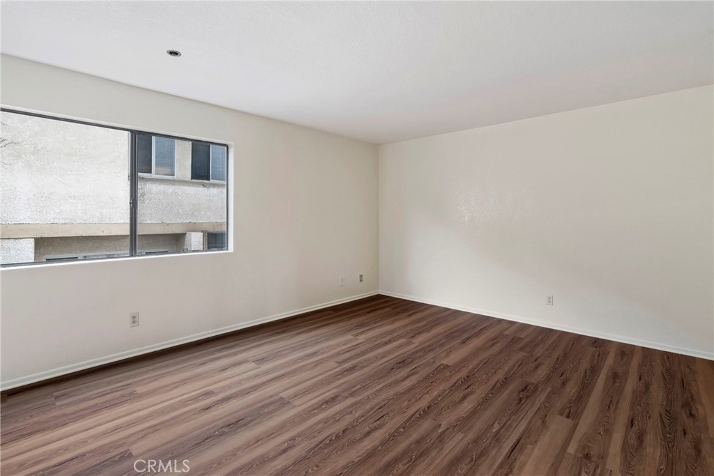 7625 Reseda Boulevard, Unit 104 Reseda, CA 91335 - Photo 12 of 27 Master Bedrrom