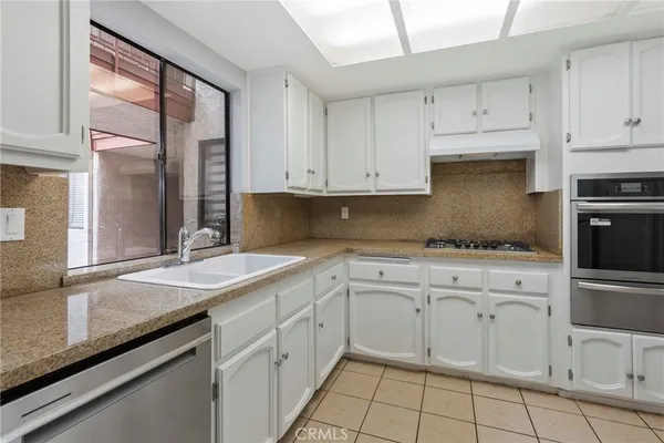 $540,000 | 7625 Reseda Boulevard, Unit 104, Reseda, CA 91335