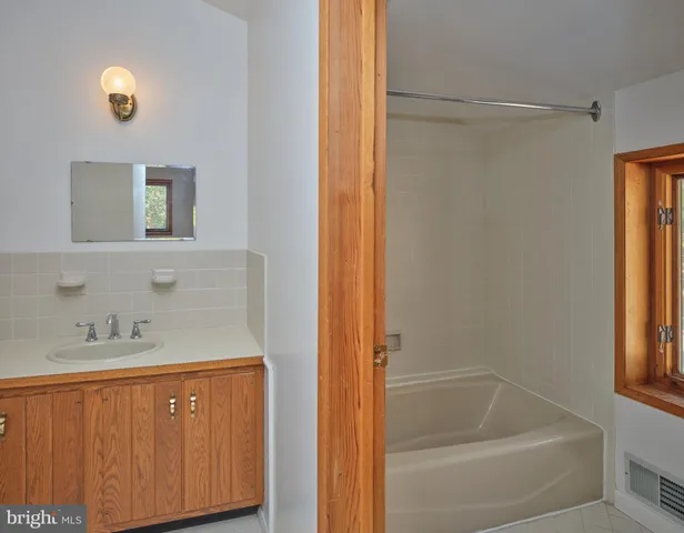 $825,000 | 2999 Comfort Road, New Hope, PA 18938