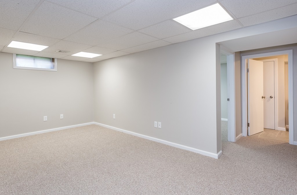29 Mary Coburn Road Springfield, MA 01129 - Photo 20 of 30 a view of an empty room