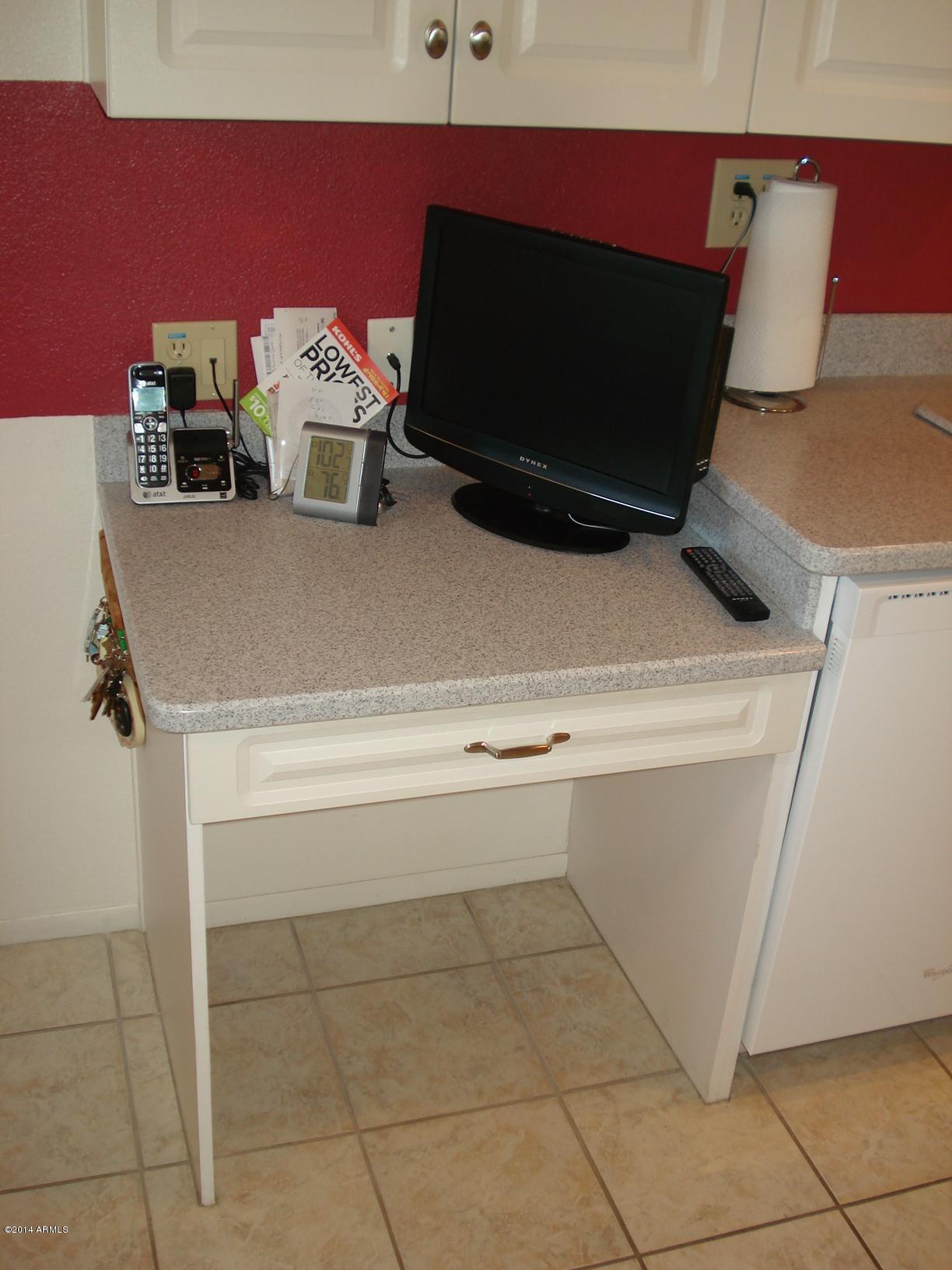 15472 North Ridgeview Road Sun City, AZ 85351 - Photo 24 of 47 Planning Desk