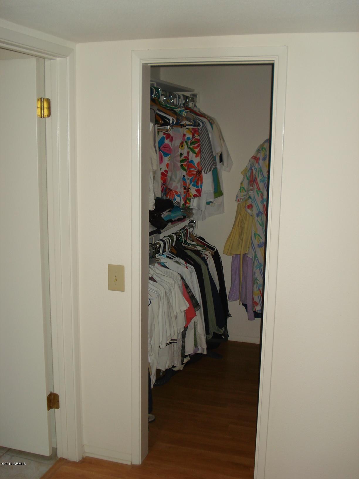 15472 North Ridgeview Road Sun City, AZ 85351 - Photo 42 of 47 Master Walk-in Closet