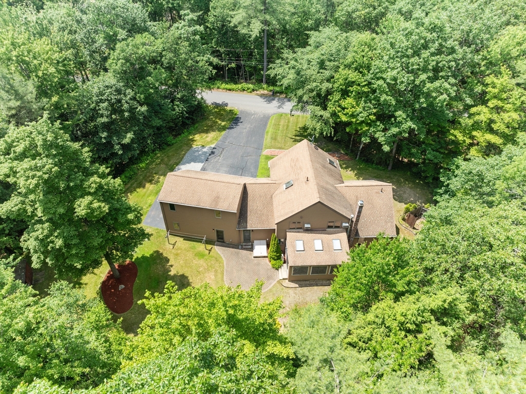 95 Willis Road Gardner, MA 01440 - Photo 3 of 42 Gallery Image 3