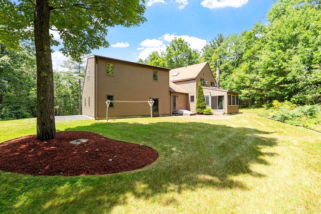 95 Willis Road Gardner, MA 01440 - Photo 5 of 42 Gallery Image 5