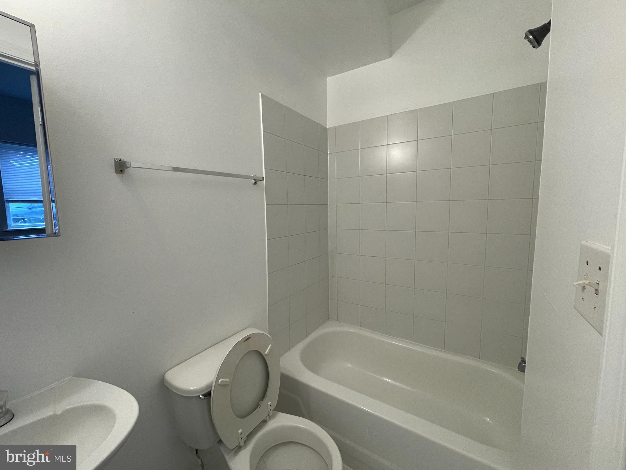 1700 Capitol Avenue Northeast, Unit 4 Washington, DC 20002 - Photo 4 of 6