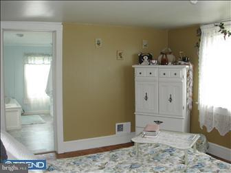 2004 Main Road Newfield, NJ 08344 - Photo 4 of 11 Bedroom - Main