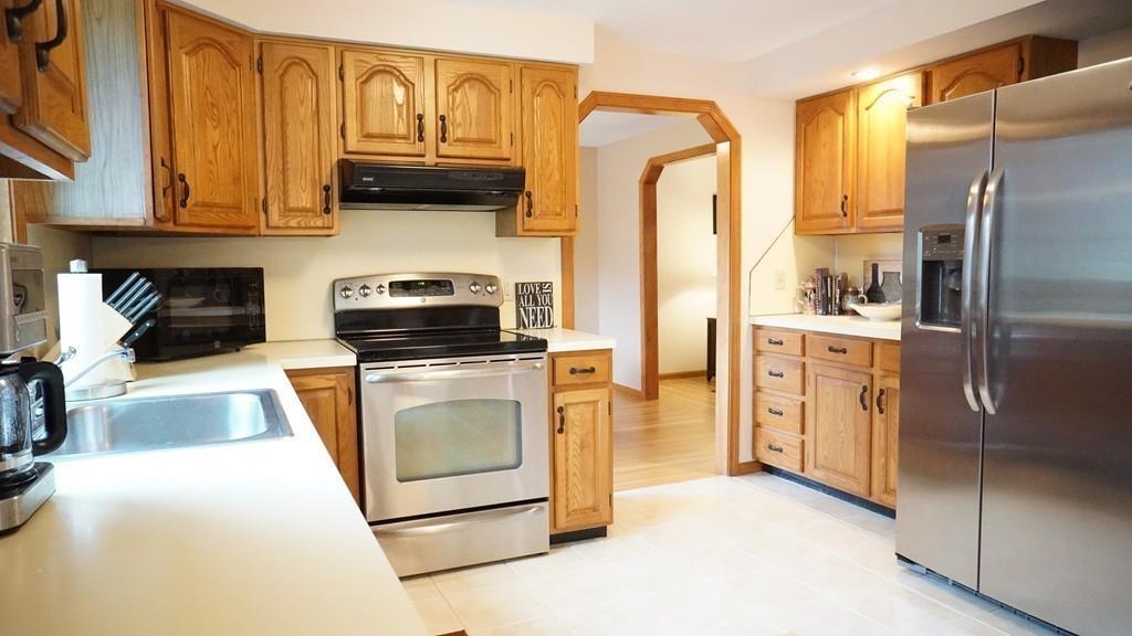 813 Townsend Road Groton, MA 01450 - Photo 6 of 33